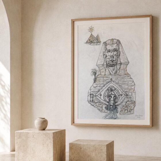 Gerahmter Sphinx Fine Art Print von Iris Venium in einem hellen Wohnraum